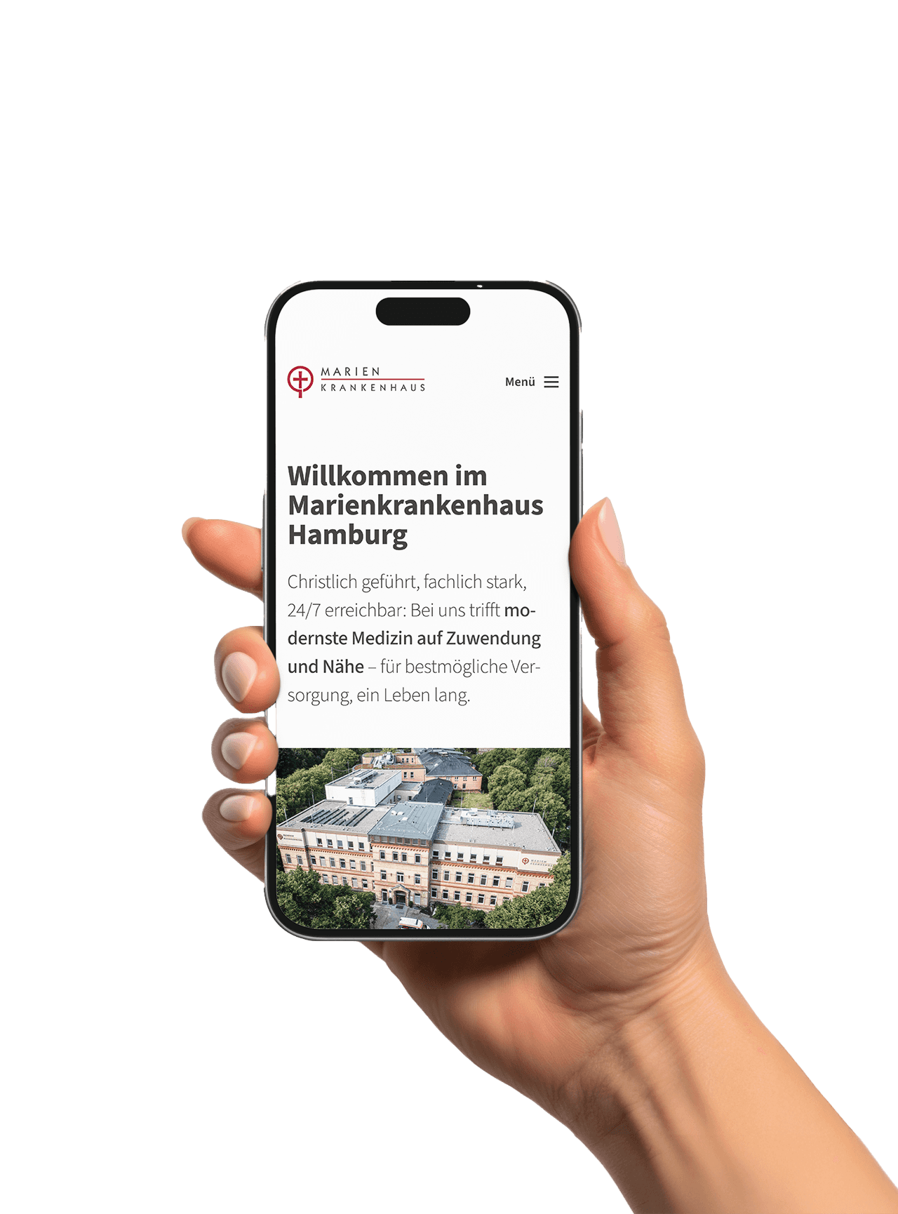 Weibliche Hand hält ein Smartphone, das die Startseite des Krankenhauses zeigt.